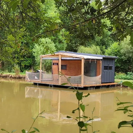 Sur L'eau Dans Un Cadre Idyllique