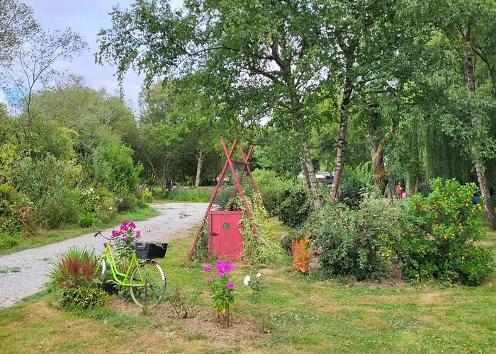 Sur L'eau Dans Un Cadre Idyllique Hotel na wodzie Nesmy