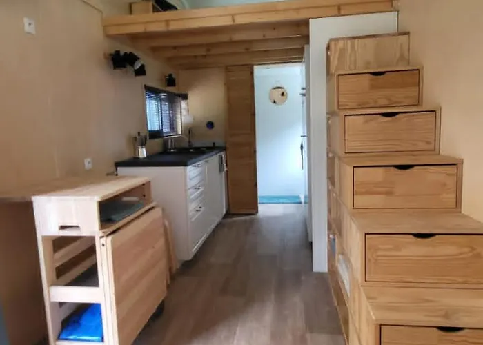 Sur L'eau Dans Un Cadre Idyllique Nesmy