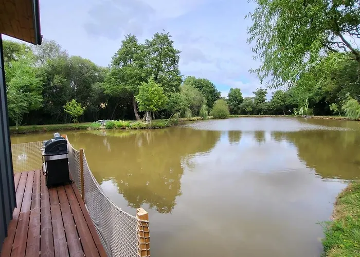 Hotel na wodzie Sur L'eau Dans Un Cadre Idyllique
