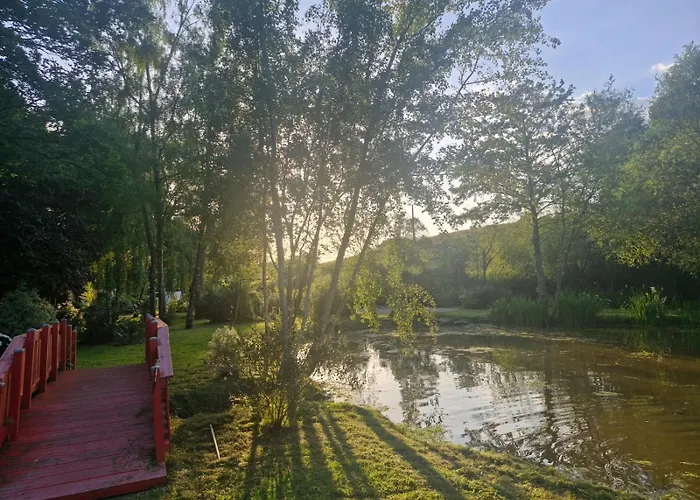 Hotel na wodzie Sur L'eau Dans Un Cadre Idyllique *